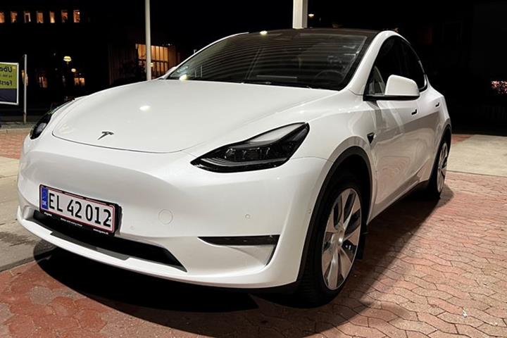 undefined Tesla Model Y fra 2021