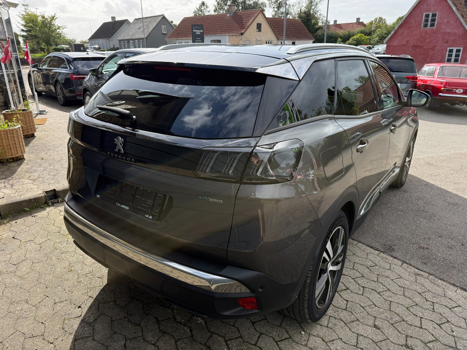 Grå Peugeot 3008 fra 2020