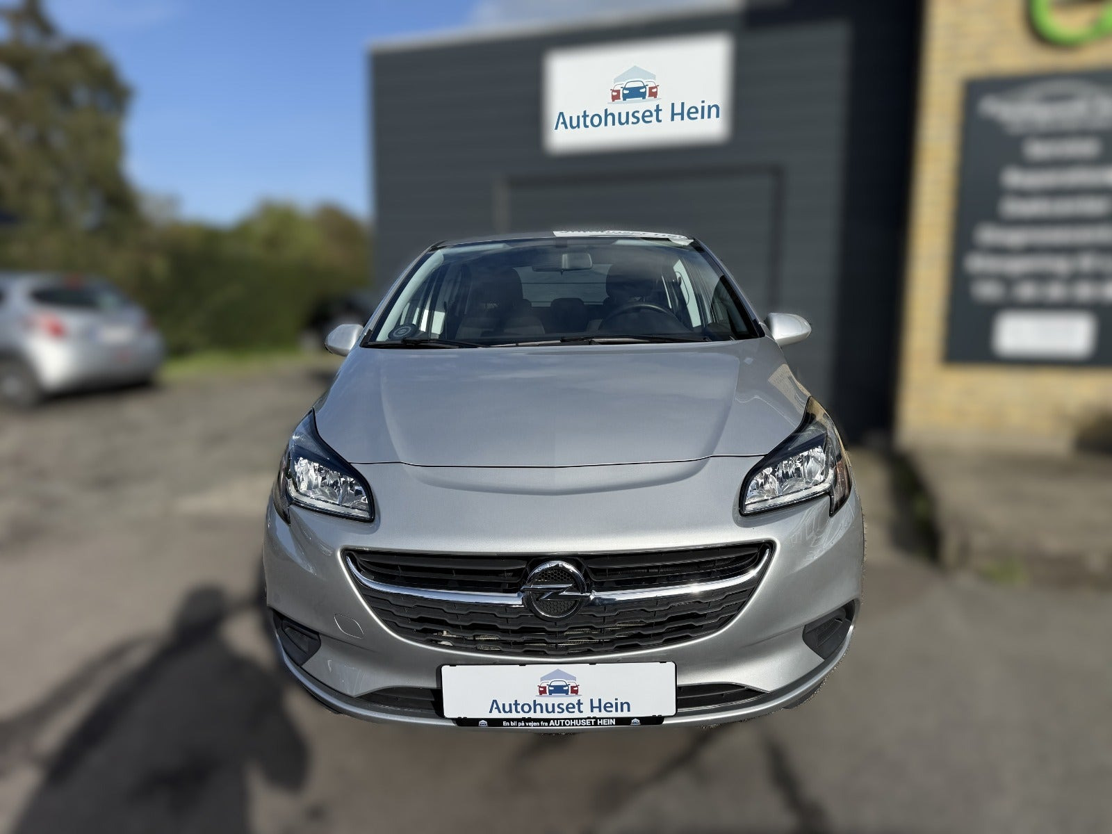 Sølv Opel Corsa fra 2016