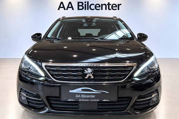 Sort Peugeot 308 fra 2019