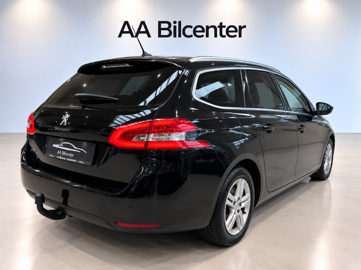 Sort Peugeot 308 fra 2019