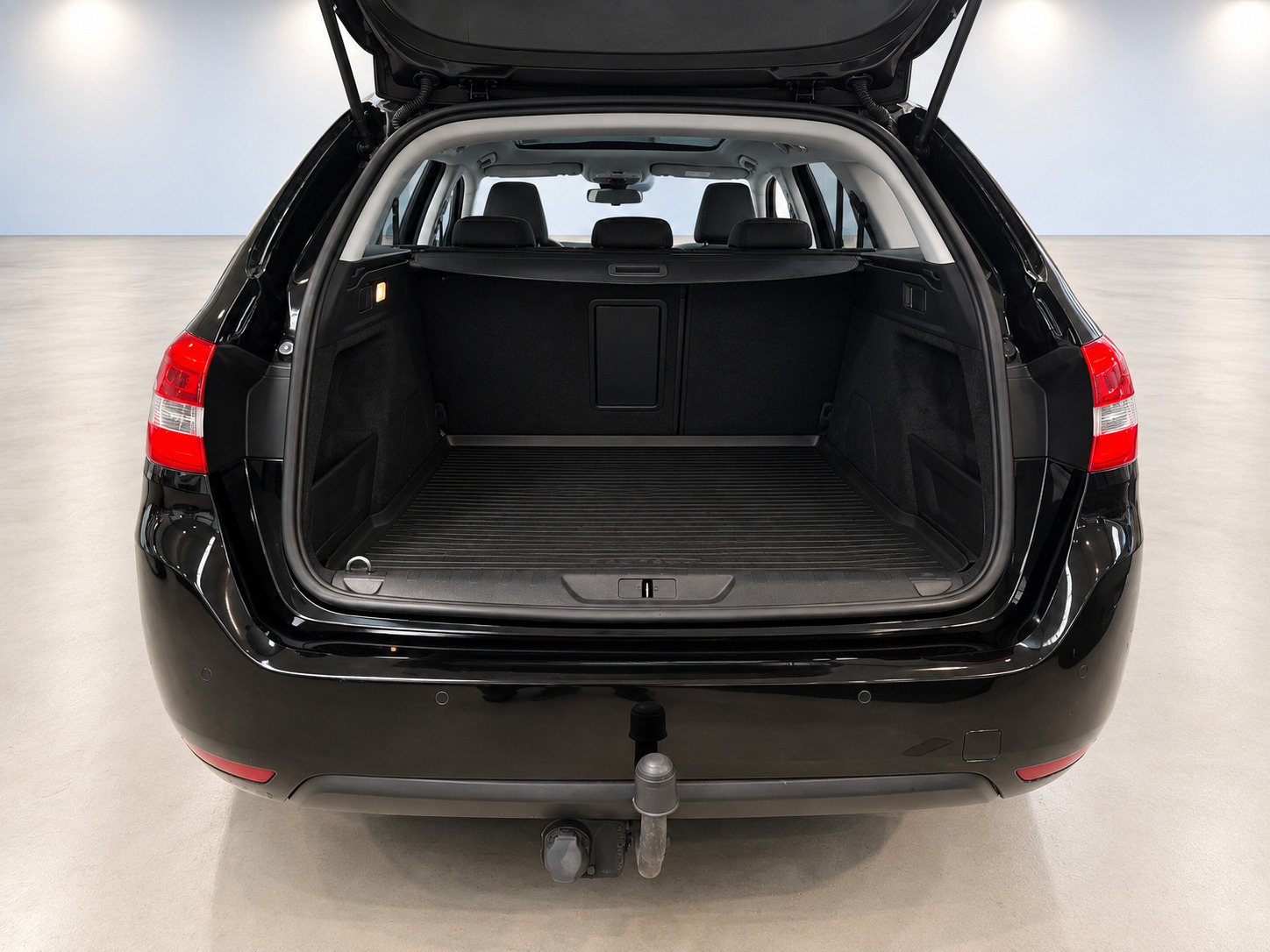 Sort Peugeot 308 fra 2019