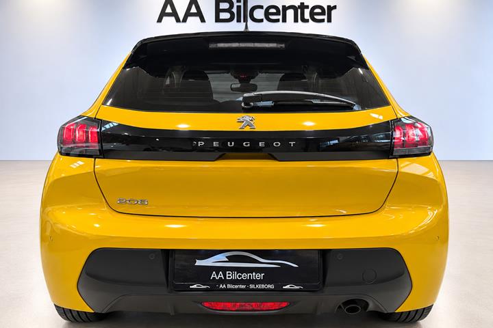 Gul Peugeot 208 fra 2021
