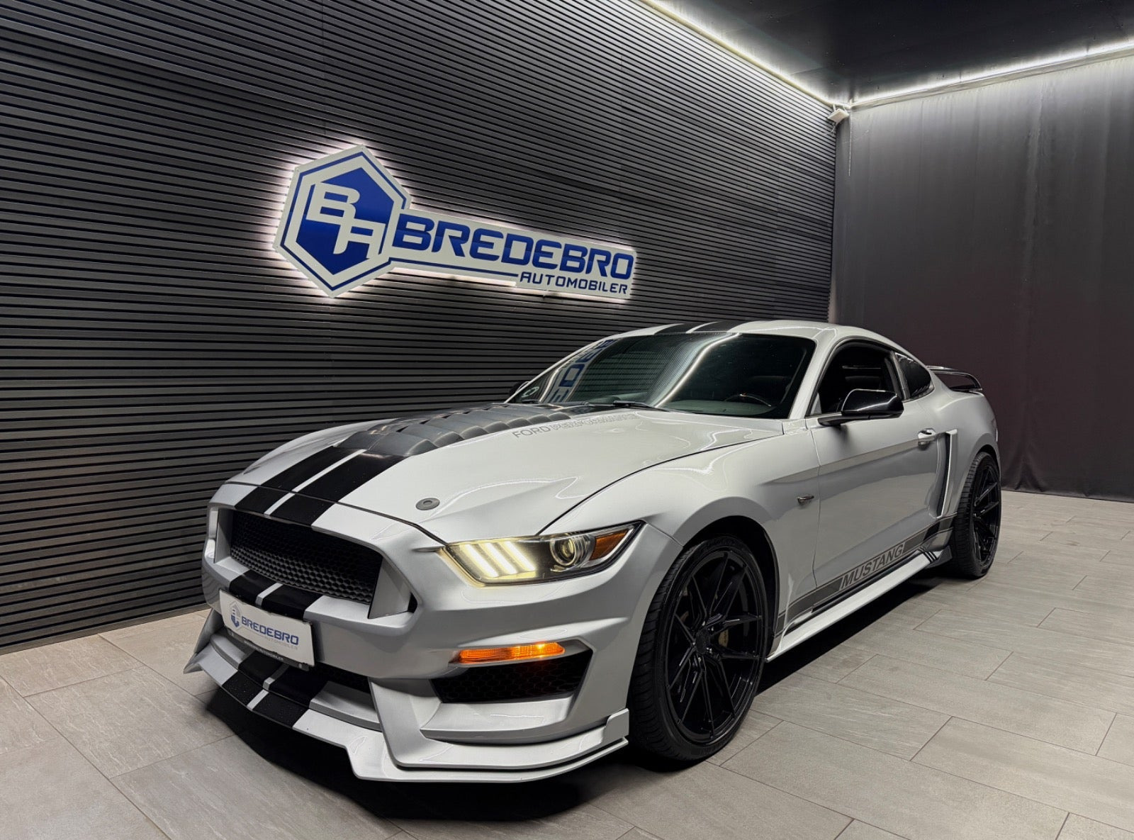 Ford Mustang 2,3 EcoBoost Fastback aut.