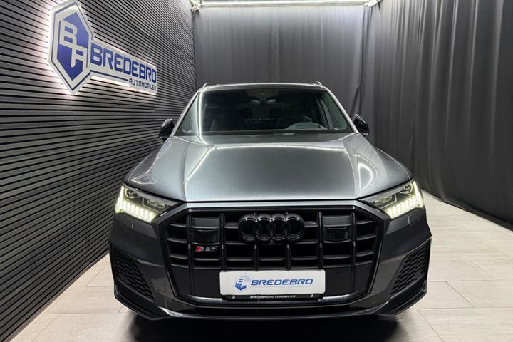 Grå Audi SQ7 fra 2020