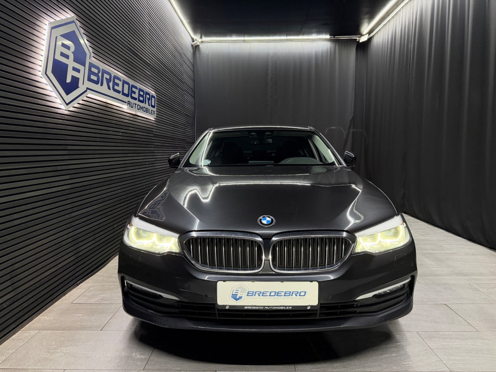 Brun BMW 520d fra 2019