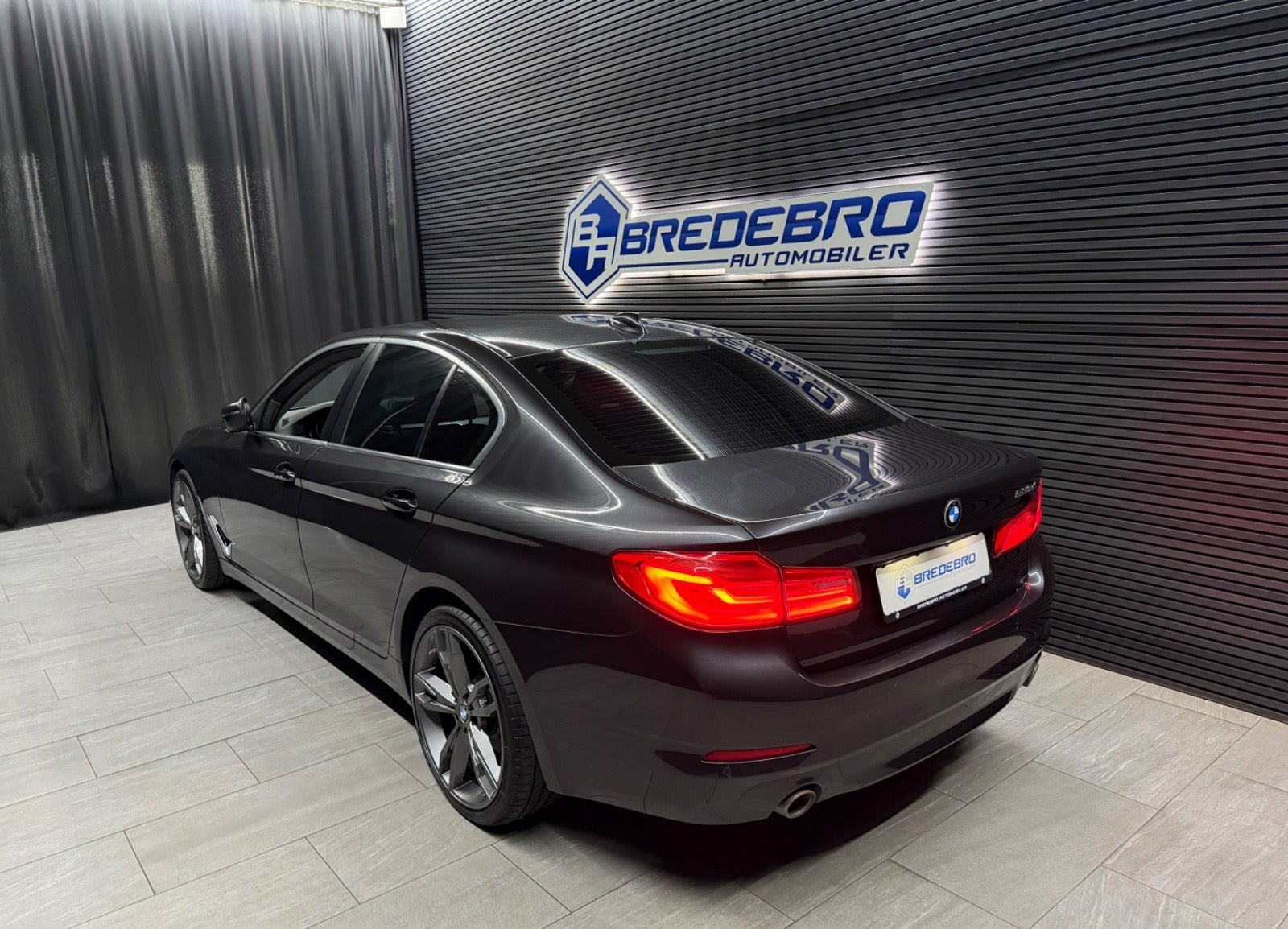 Brun BMW 520d fra 2019