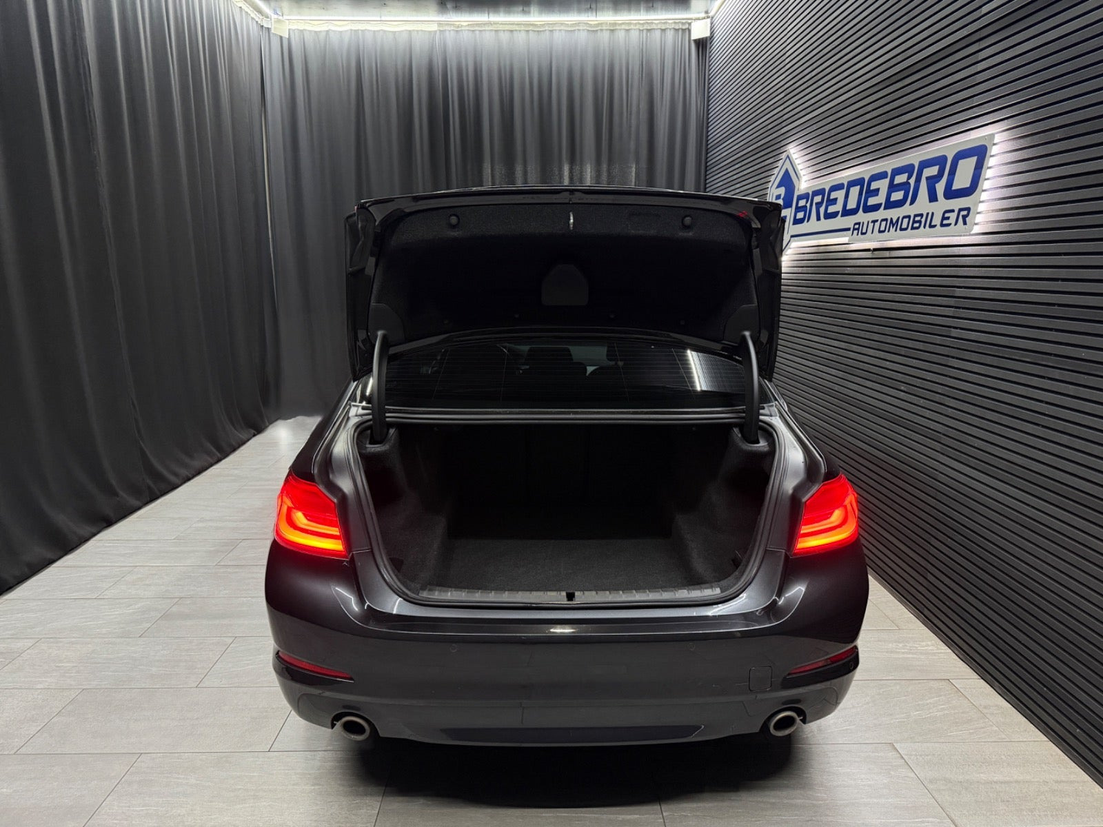 Brun BMW 520d fra 2019