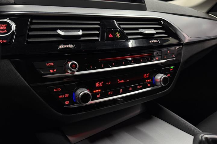 Brun BMW 520d fra 2019