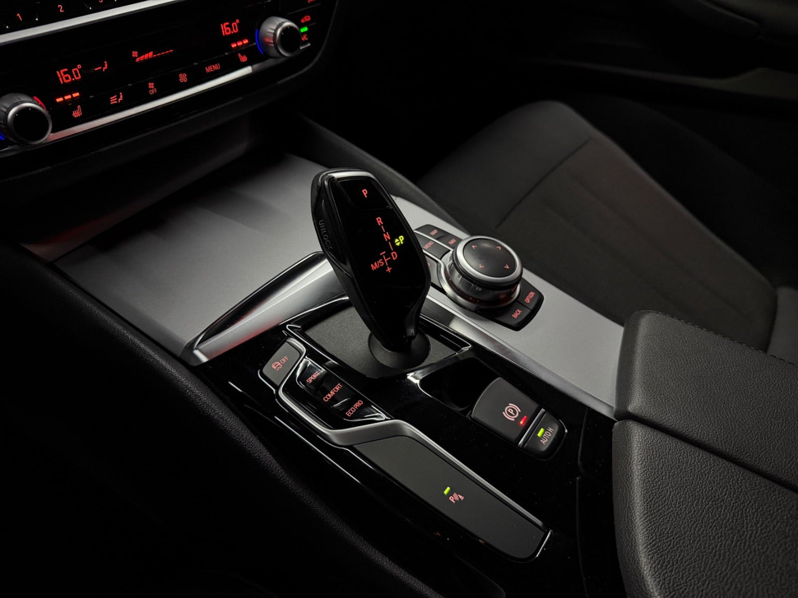 Brun BMW 520d fra 2019