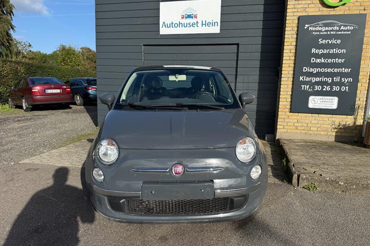 Grå Fiat 500 fra 2014