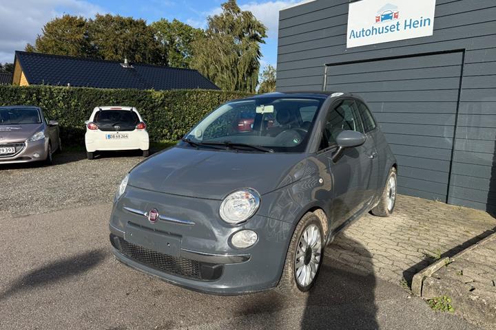 Grå Fiat 500 fra 2014