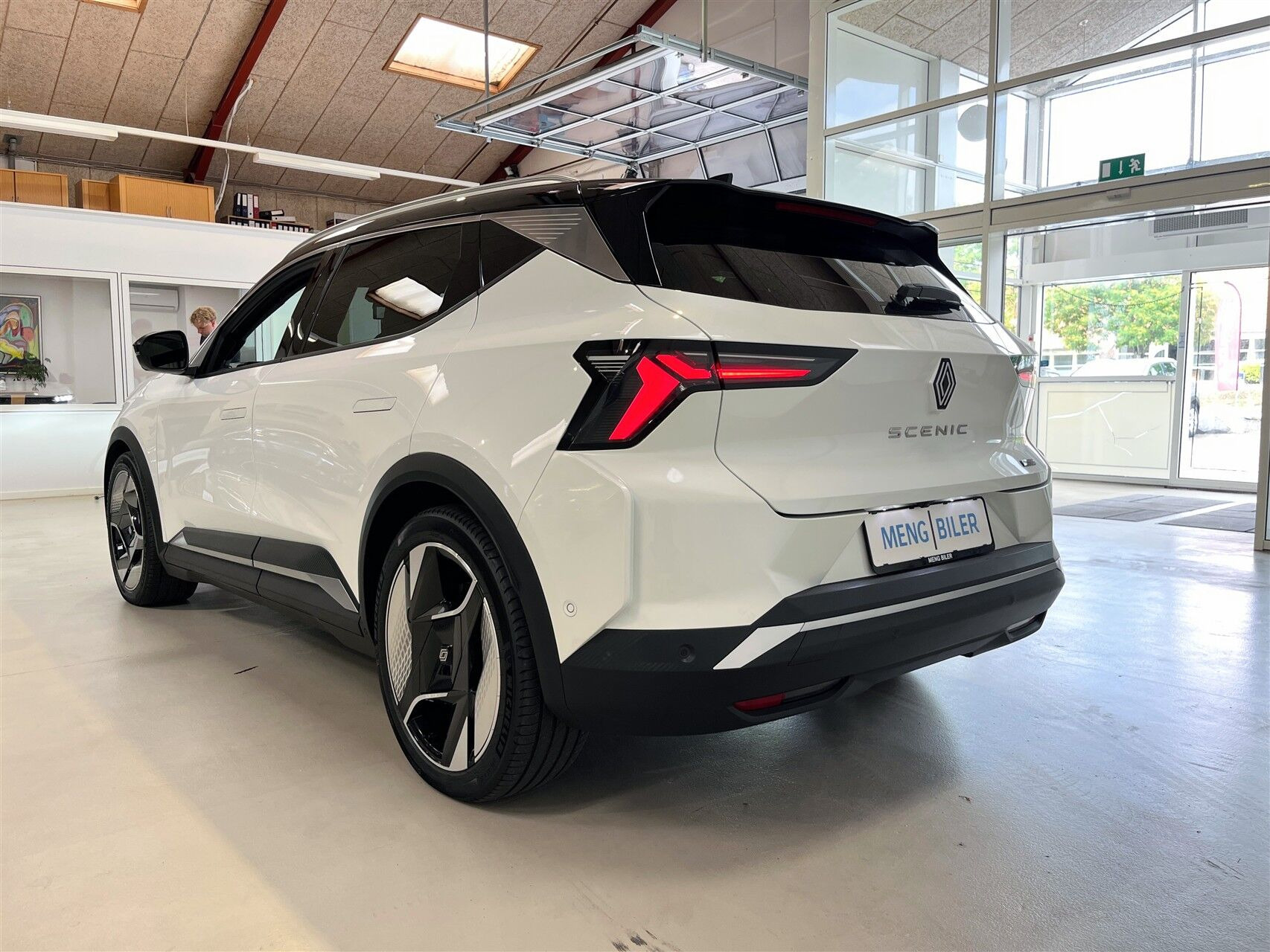 Hvid Renault Scénic fra 2024