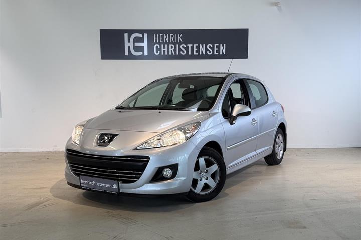 Sølv Peugeot 207 fra 2011