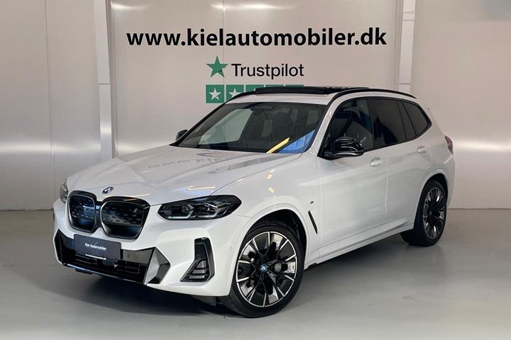Hvid BMW iX3 fra 2024