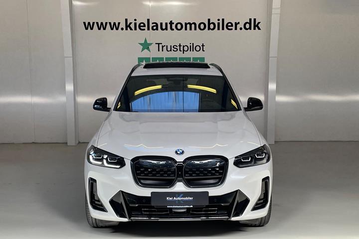 Hvid BMW iX3 fra 2024