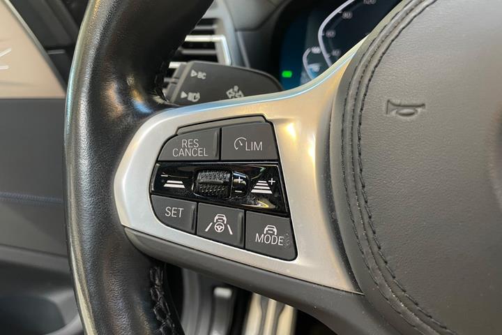 Hvid BMW iX3 fra 2024