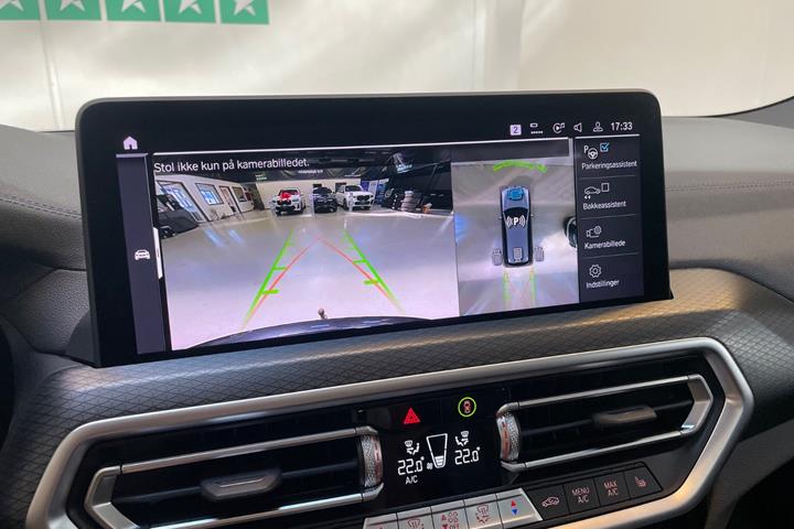 Hvid BMW iX3 fra 2024