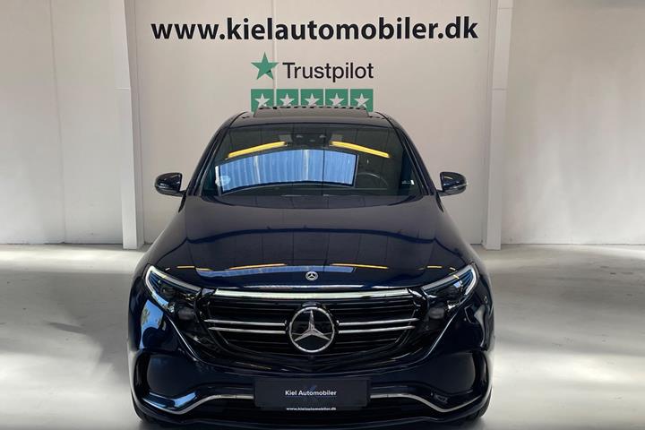 Blå Mercedes EQC400 fra 2021