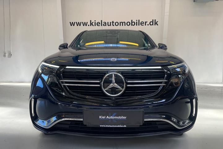 Blå Mercedes EQC400 fra 2021