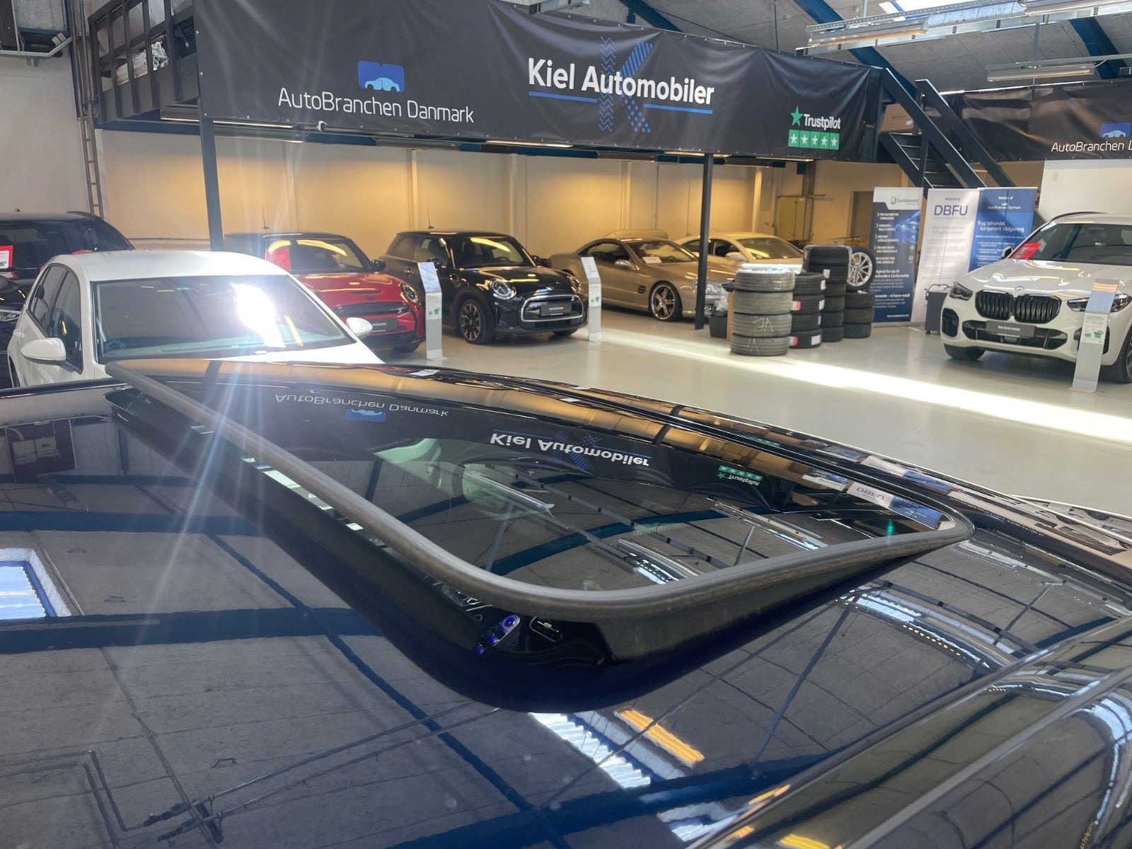 Blå Mercedes EQC400 fra 2021