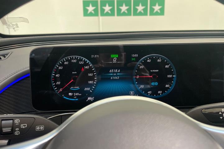 Blå Mercedes EQC400 fra 2021