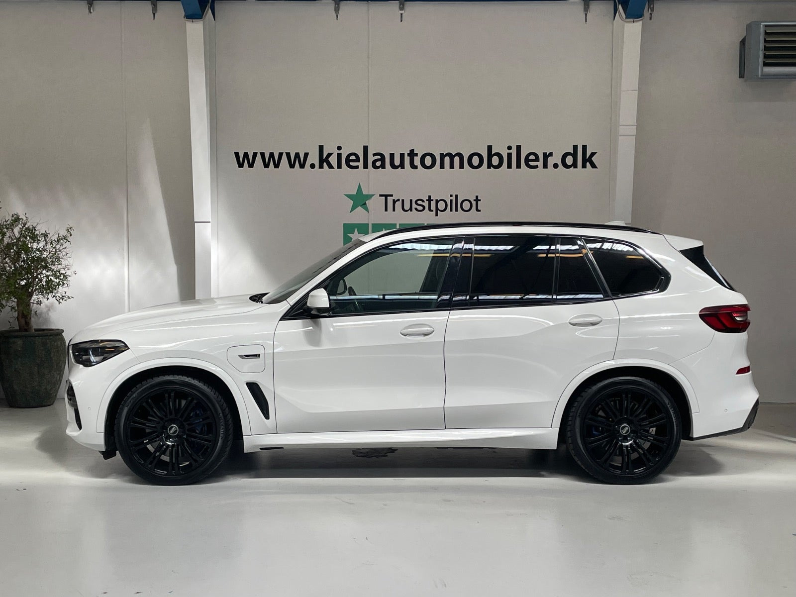undefined BMW X5 fra 2021