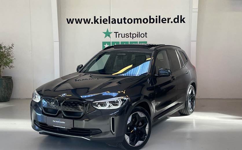 BMW iX3 Charged Plus