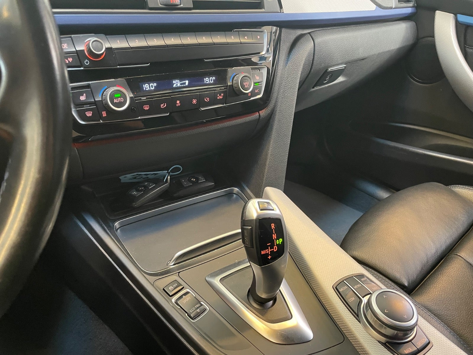 undefined BMW 320d fra 2019