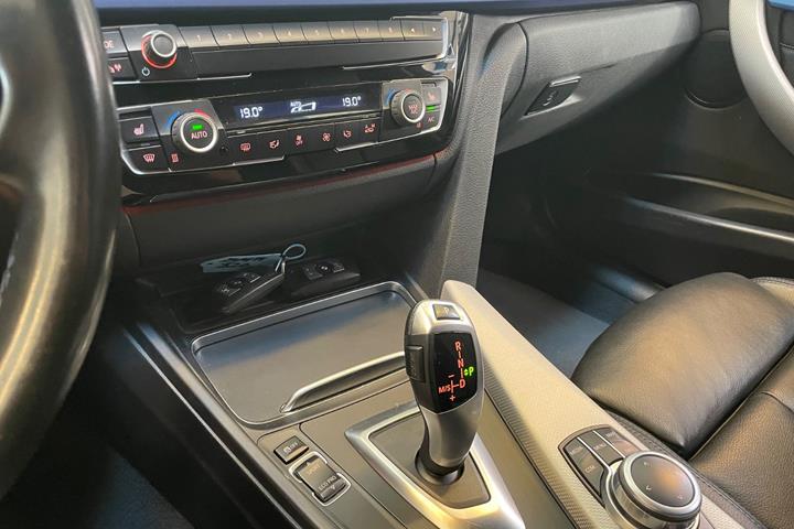 undefined BMW 320d fra 2019