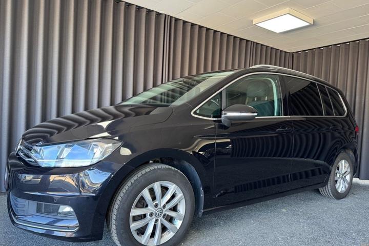 Sort VW Touran fra 2018
