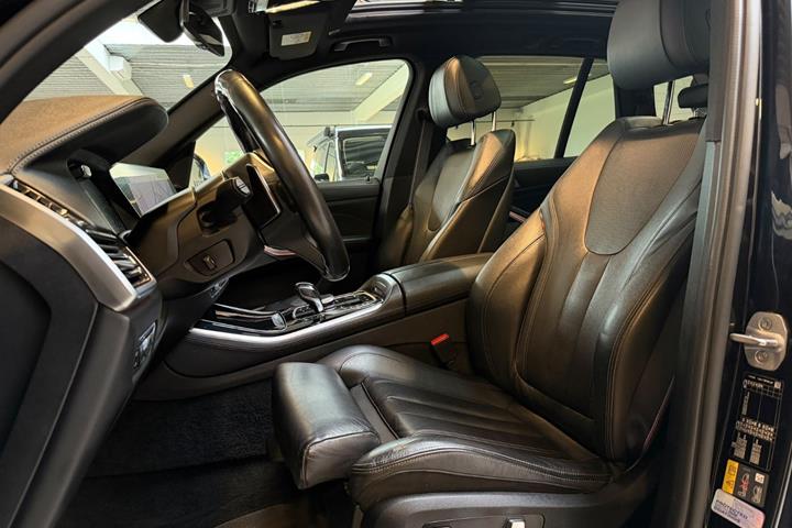 Sort BMW X5 fra 2020