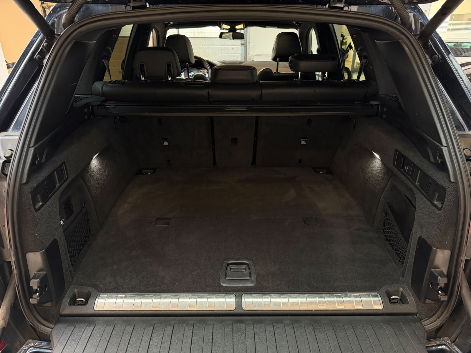 Sort BMW X5 fra 2020