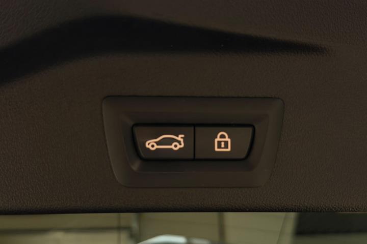 Sort BMW X5 fra 2020