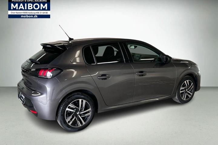 Sort Peugeot 208 fra 2023