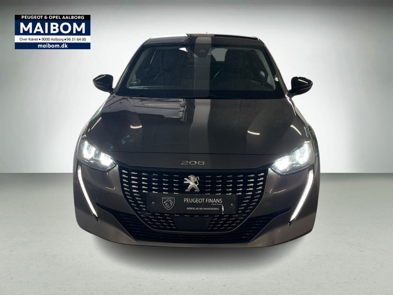 Sort Peugeot 208 fra 2023