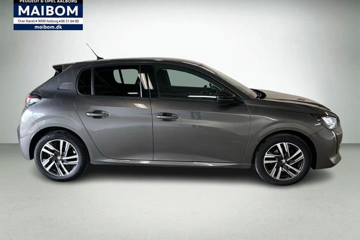 Sort Peugeot 208 fra 2023