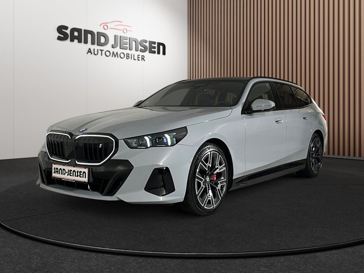 BMW i5 eDrive40 Touring Fully Charged M-Sport Van
