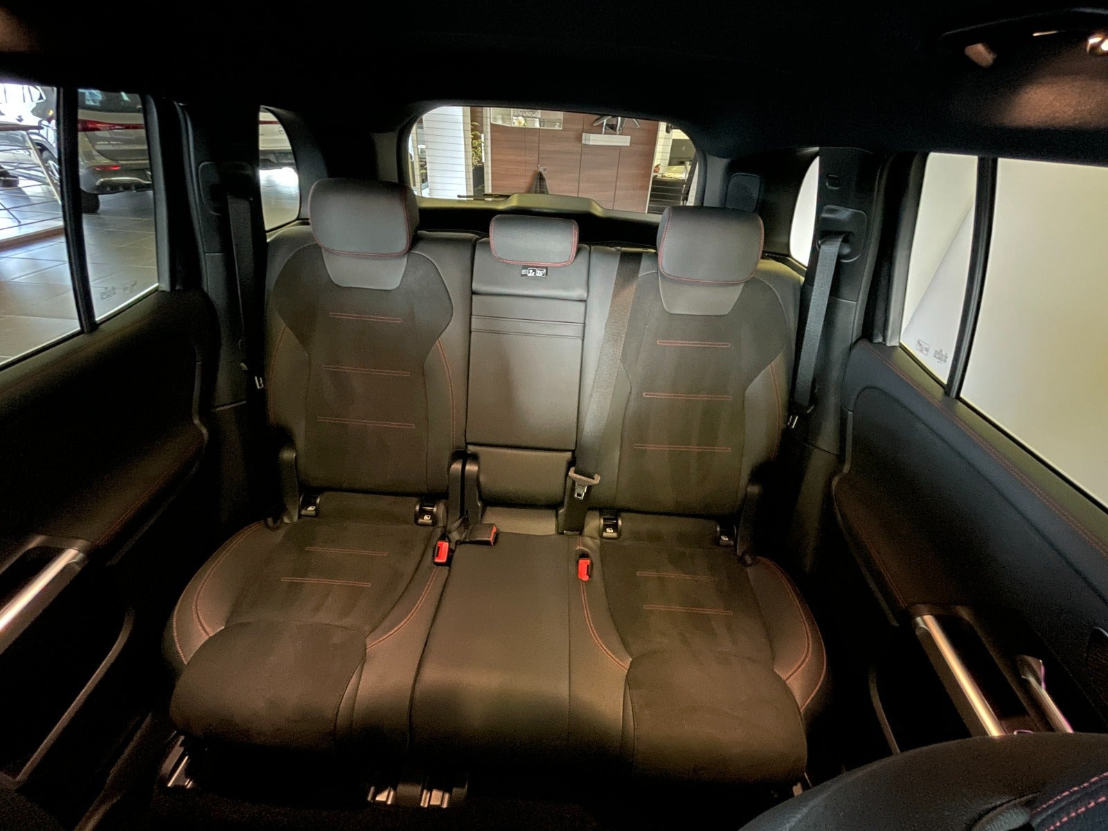 Sort Mercedes EQB250+ fra 2026