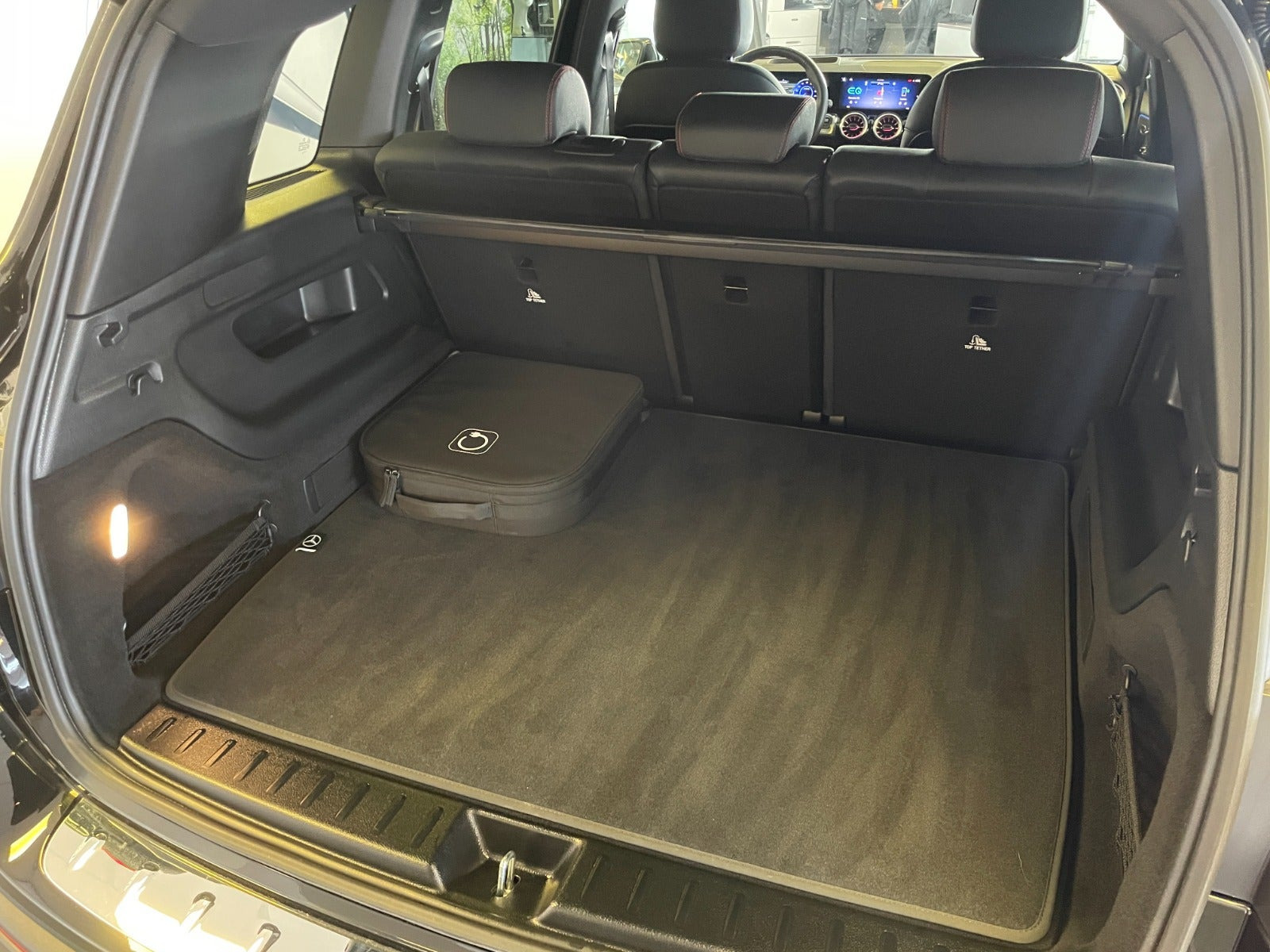 Sort Mercedes EQB250+ fra 2026