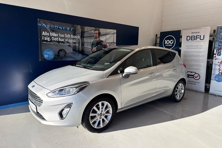 Sølv Ford Fiesta fra 2020