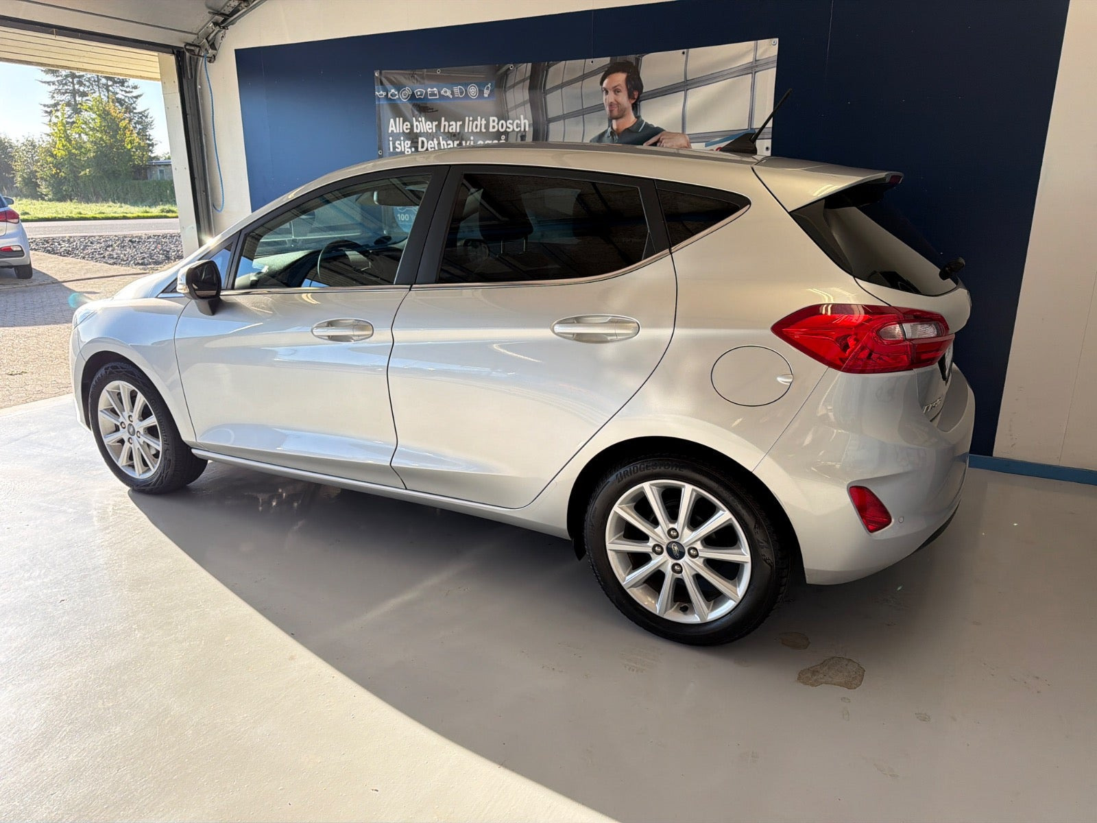 Sølv Ford Fiesta fra 2020