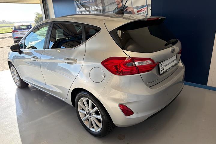Sølv Ford Fiesta fra 2020