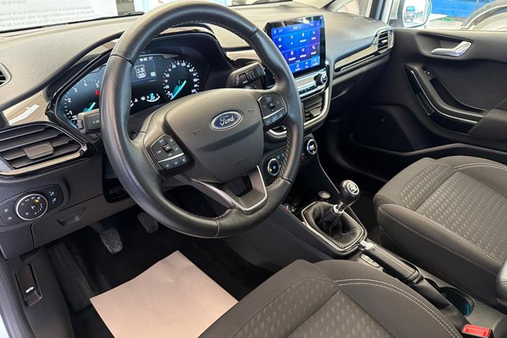 Sølv Ford Fiesta fra 2020