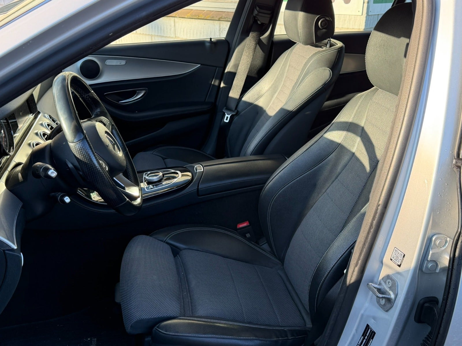 Sølv Mercedes E220 d fra 2017
