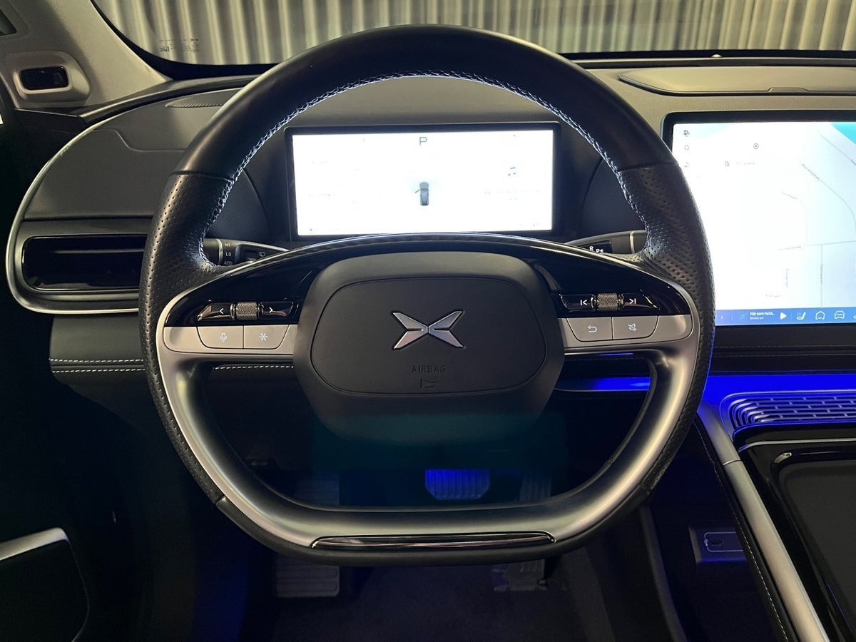 Sort Xpeng G9 fra 2024