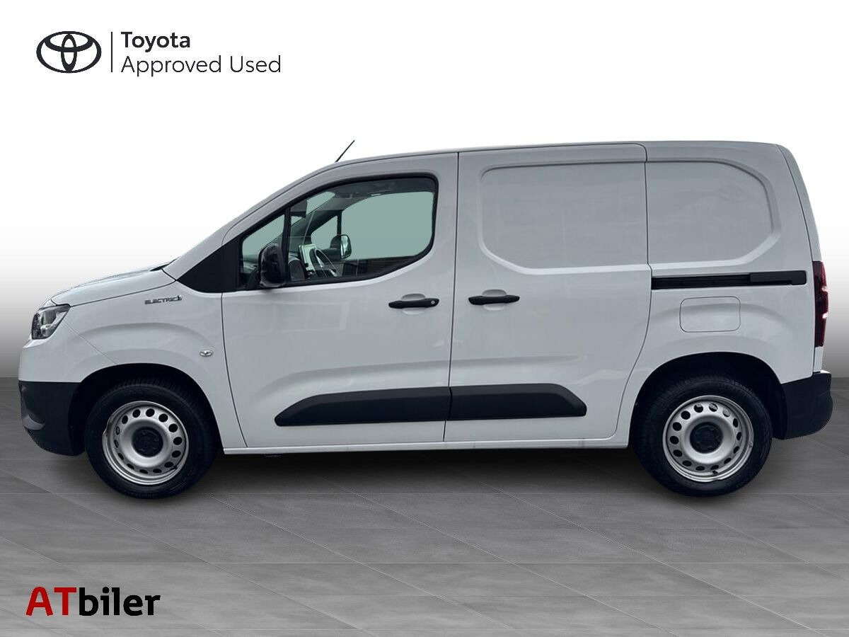 Hvid Toyota Proace City Electric fra 2023