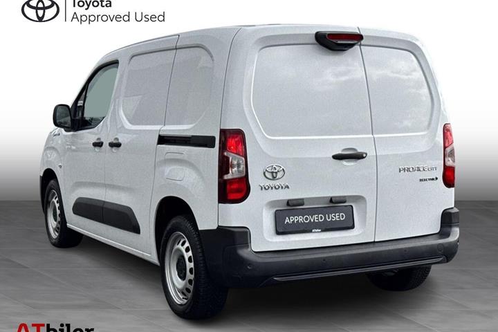 Hvid Toyota Proace City Electric fra 2023