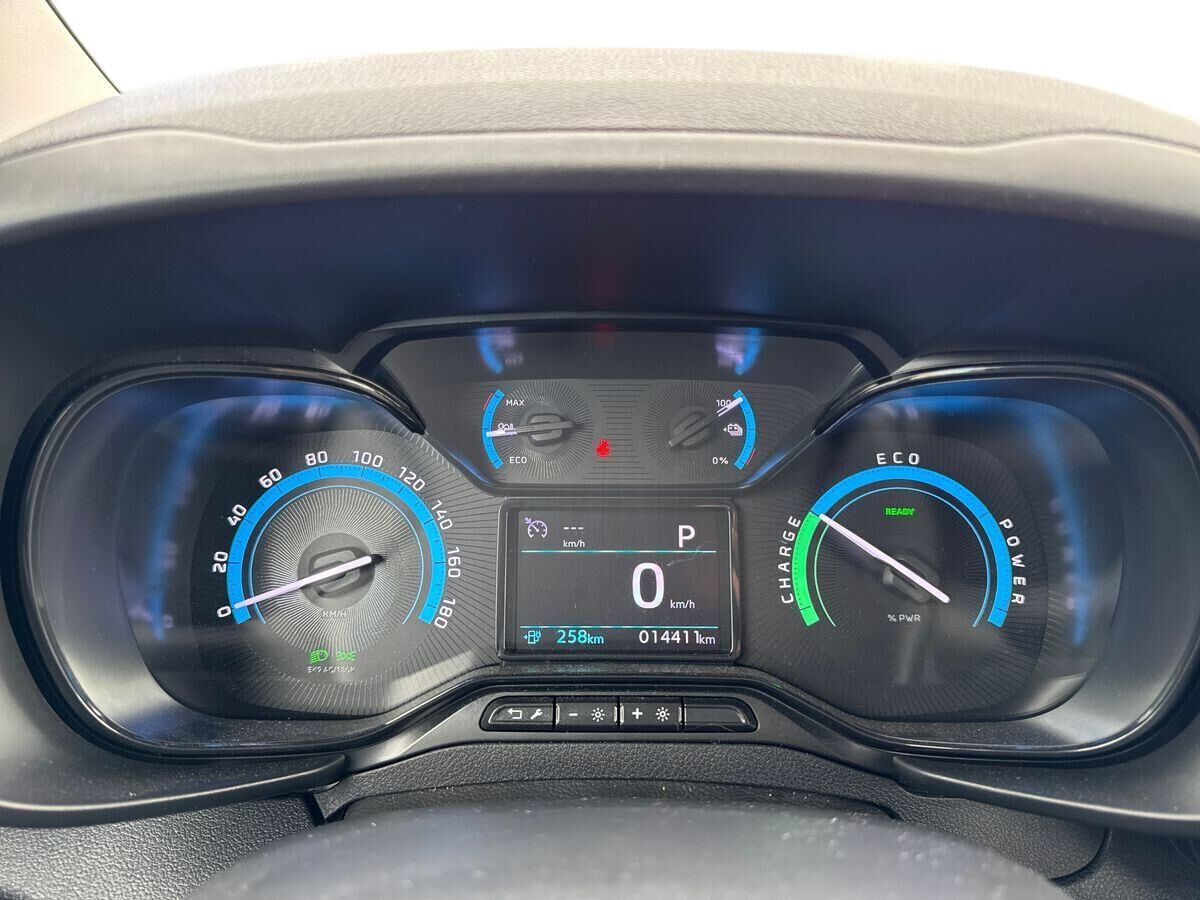Hvid Toyota Proace City Electric fra 2023