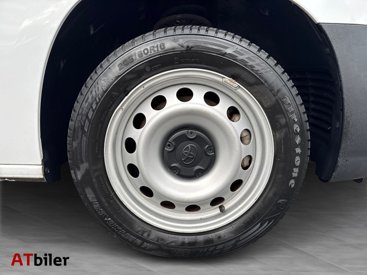 Hvid Toyota Proace City Electric fra 2023